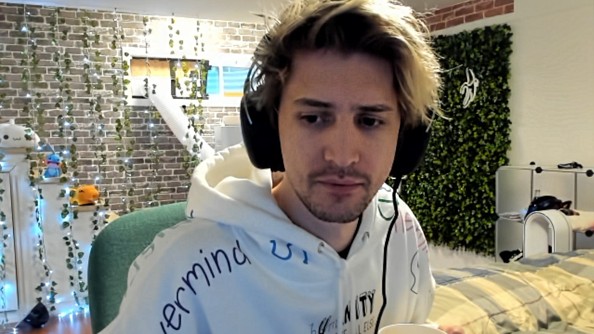 XQCはTwitchで公式に彼の名前を変更します