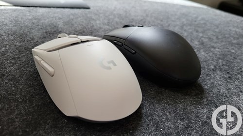 Image comparing the G309 to the G305